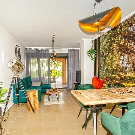 Apartamento Jardines De Las Marinas Con Una Gran Terraza